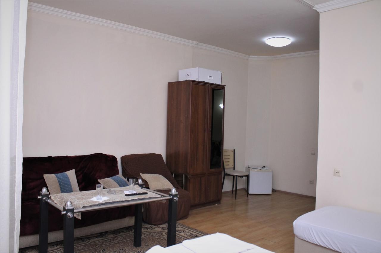 Hotel Hayat Batumi Esterno foto