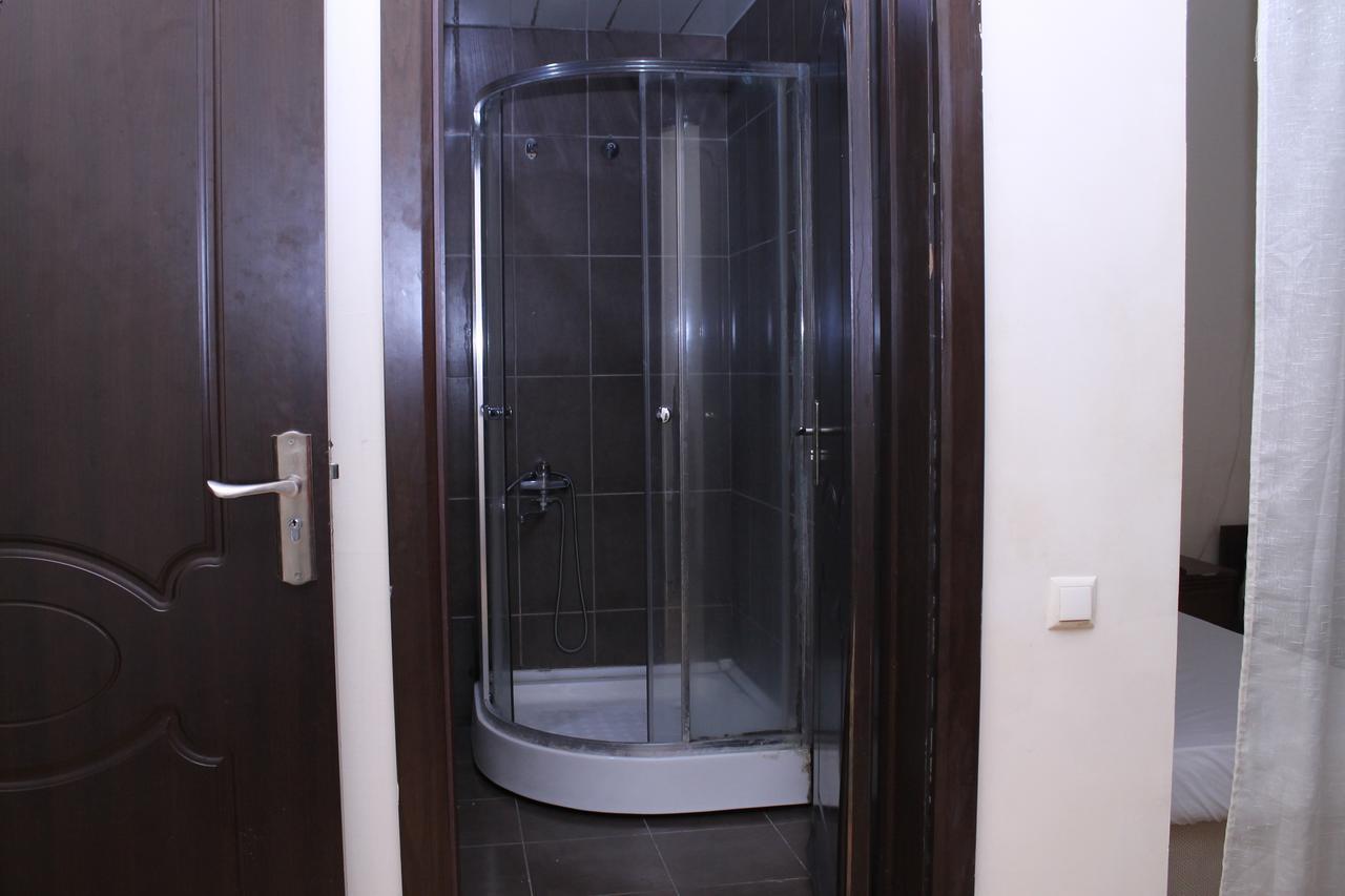 Hotel Hayat Batumi Esterno foto