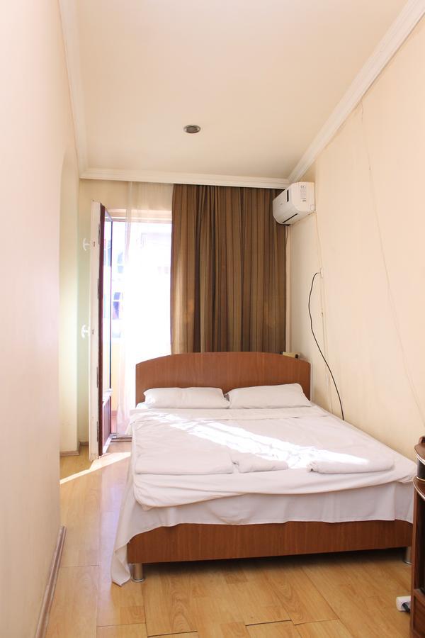 Hotel Hayat Batumi Esterno foto